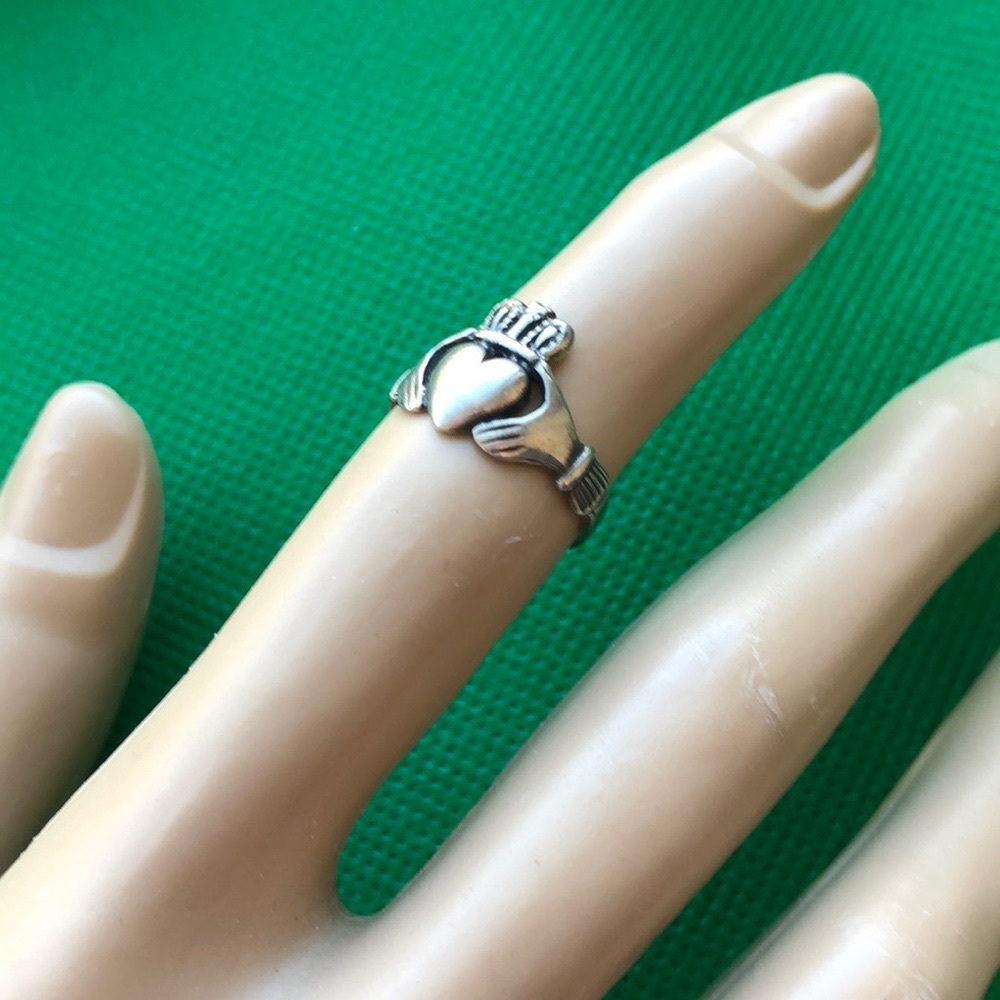 sterling silver Irish  Claddagh ring s 5 vintage